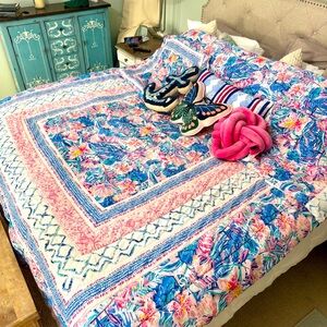 Lily Pulitzer + Pottery Barn queen  Slathouse Soiree Quilt+2 shams+4 pillows